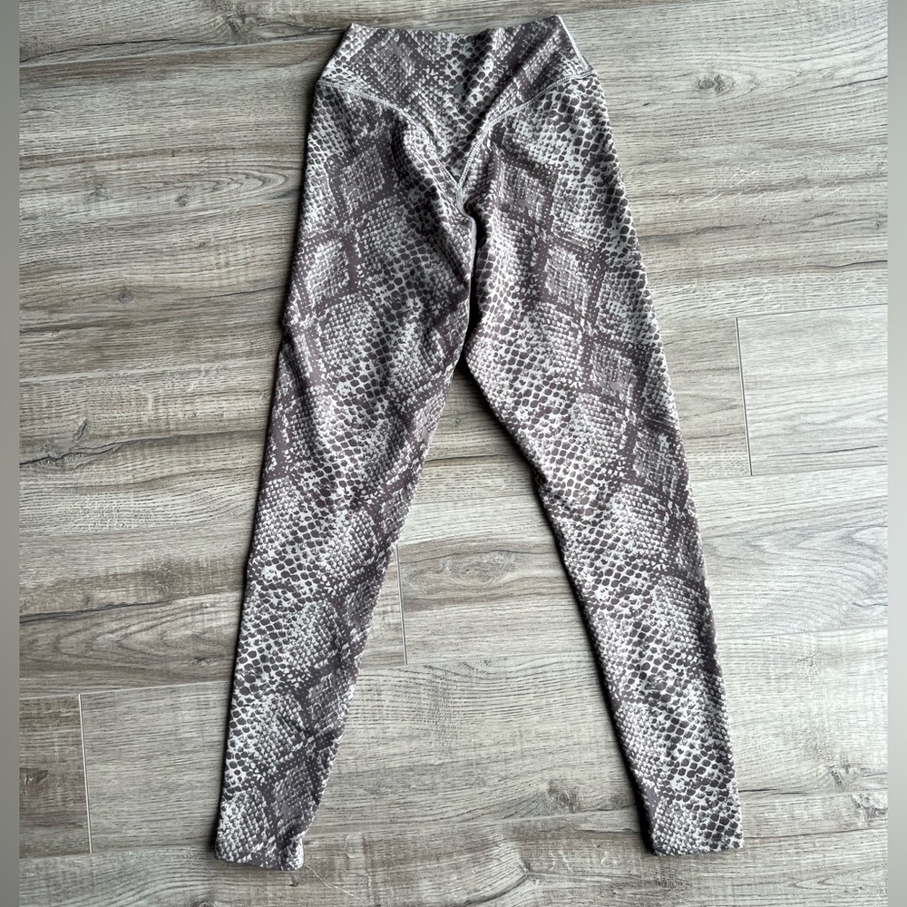 Balance athletica ascend leggings